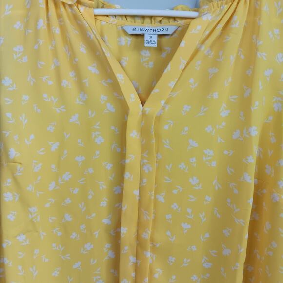 EUC Hawthorn Top Size 1X Sleeveless Yellow with White Flowers Ruffle Collar - Picture 2 of 6